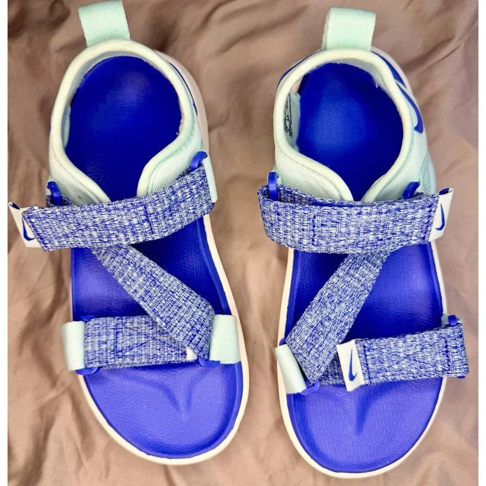 Nike Women's Vista NA Sandals in 